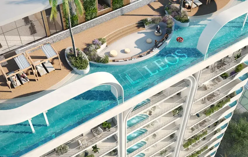 Weybridge Gardens 3 by Leos